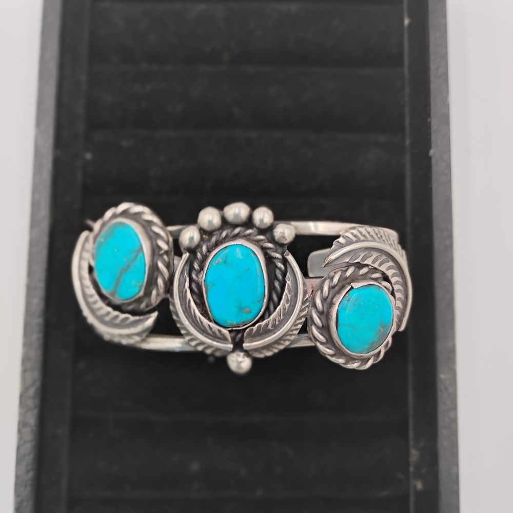 vintage navajo sterling silver 3 turquoise cuff bracelet